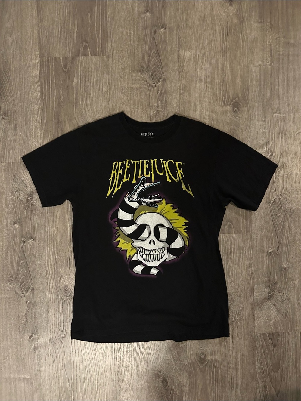 Beetlejuice Skull and Snake Graphic Tee - Black Medium